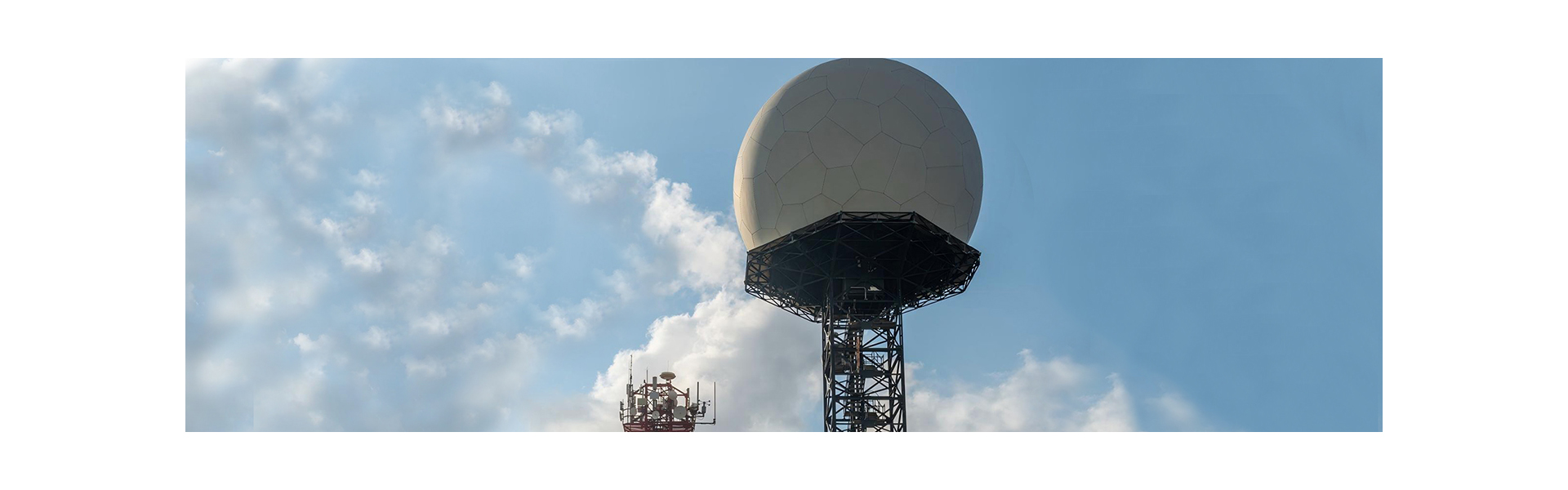 气象雷达探测设备